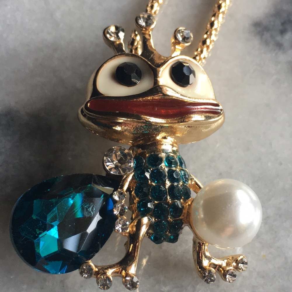 Prince Charming Frog Brooch/Necklace - Picture 2 of 16